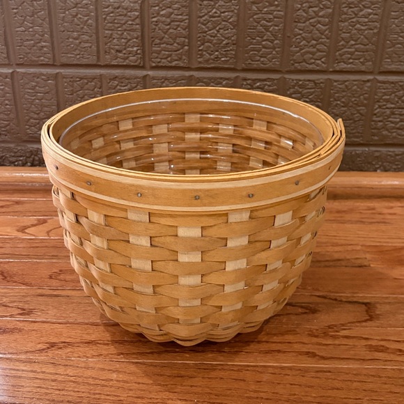 Longaberger Foliage Honey Brown Woven Basket with Plastic Protector and Lid - Picture 3 of 11